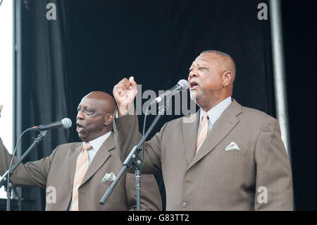 Sensationelle Royal-Lichter-Gospel-Gruppe auf dem Folk Festival 2015, Bangor, Maine Stockfoto