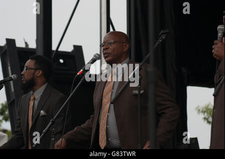 Sensationelle Royal-Lichter-Gospel-Gruppe auf dem Folk Festival 2015, Bangor, Maine Stockfoto