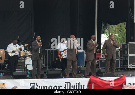 Sensationelle Royal-Lichter-Gospel-Gruppe auf dem Folk Festival 2015, Bangor, Maine Stockfoto