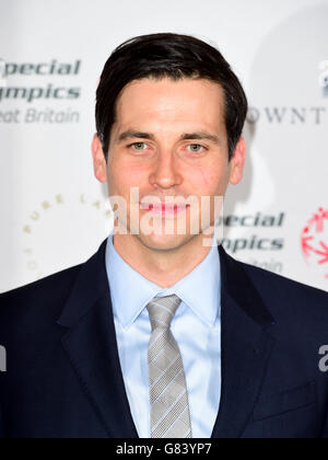 Rob James Collier beim Downton Abbey Gala Dinner im Landmark Hotel, London. DRÜCKEN SIE VERBANDSFOTO. Bilddatum: Mittwoch, 24. Juni 2015. Siehe PA Story SHOWBIZ Downton. Das Foto sollte lauten: Ian West/PA Wire Stockfoto