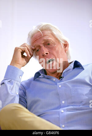 Der australische Ex-Spieler Jeff Thomson während einer Pressekonferenz bei der Investec Bank, London. DRÜCKEN SIE VERBANDSFOTO. Bilddatum: Donnerstag, 2. Juli 2015. Siehe PA Geschichte CRICKET Ashes. Bildnachweis sollte lauten: Steven Paston/PA Wire. Stockfoto