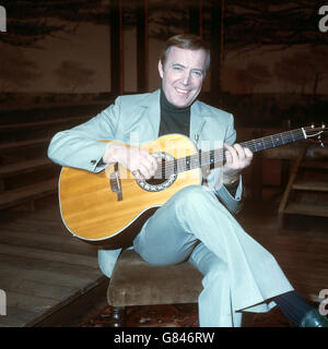 Musik - Val Doonican - London. Country-Sängerin Val Doonican im BBC Television Theatre, Shepherd's Bush. Stockfoto