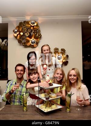 Matilda The Musical Afternoon Tea Start - London Stockfoto