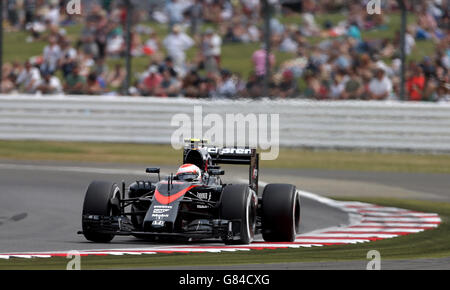 Die Jenson-Taste von McLaren Honda während des Trainingstages für den Großen Preis von Großbritannien 2015 auf dem Silverstone Circuit, Towcester. Stockfoto
