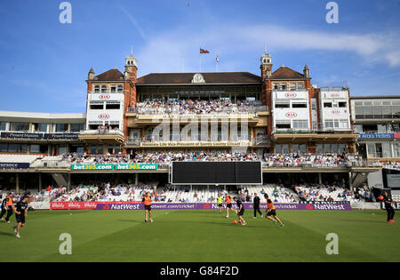 Cricket - NatWest t20 Blast - Southern Division - Surrey / Middlesex - Kia Oval. Surrey-Spieler trainieren vor dem Spiel. Stockfoto