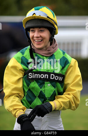 Pferderennen - Rennbahn Lingfield Park. Hayley Turner, Jockey Stockfoto