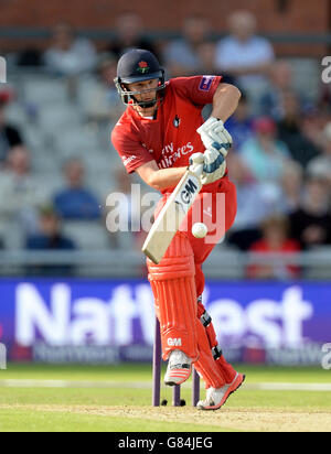 Cricket - NatWest t20 Blast - Northern Division - Lancashire / Nottinghamshire - Emirates Old Trafford. Karl Brown von Lancashire Lightning im Kampf gegen Nottinghamshire Outlaws Stockfoto