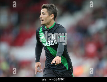 Fußball - vor der Saison freundlich - Brentford gegen Stoke City - Griffin Park. Bojan Krkic von Stoke City während des Vorsaison-Spiels im Griffin Park, London. Stockfoto