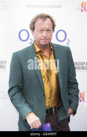 Mark King nimmt an den Norhoff Robbins O2 Silver Clef Awards 2015 im Grosvenor House, Park Lane, London Teil. DRÜCKEN Sie VERBANDSFOTO. Bilddatum: Freitag, 03. Juli 2015. Bildnachweis sollte lauten: David Jensen/PA Wire Stockfoto