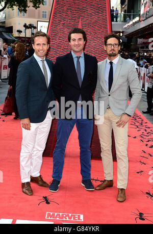 (Von links nach rechts) Humphrey Berney, Ollie Baines und Stephen Bowman von Blake kommen zur Ant-man-Premiere am Odeon Leicester Square in London. DRÜCKEN Sie VERBANDSFOTO. Bilddatum: Mittwoch, 8. Juli 2015. Bildnachweis sollte lauten: Ian West/PA Wire Stockfoto