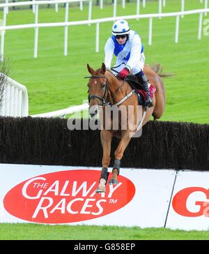 Empresario von Mark Enright vor dem Gewinn des Latin Quarter Beginners Chase während des zweiten Tages des Galway Festival auf der Galway Racecourse, Ballybrit. Stockfoto