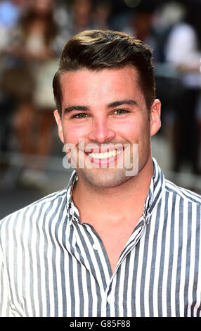 Joe McElderry bei der Pressekonferenz von American Idiot - Green Days preisgekröntem Broadway-Musical über drei Freunde aus der Kindheit, die in einer Welt nach 9/11 Jahren nach Bedeutung suchen - im Arts Theatre, Great Newport Street, London. Stockfoto