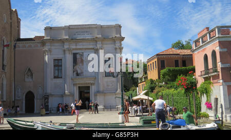 Venedig, Italien. Die Accademia Gallerie am Canal Grande beherbergt eine Sammlung von Kunst Pre des 19. Jahrhunderts. Foto Tony Gale Stockfoto