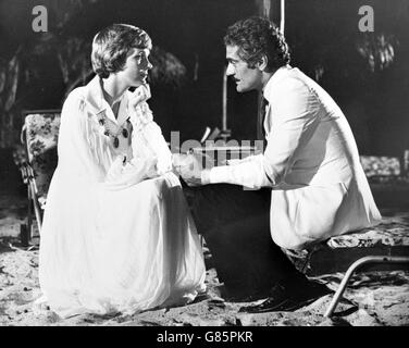 Film - das Tamarind Seed - Omar Sharif und Julie Andrews Stockfoto