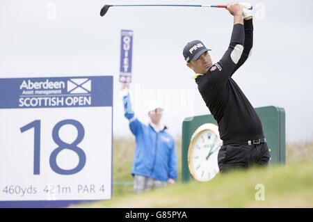 Am zweiten Tag der Scottish Open im Gullane Golf Club, East Lothian, zieht der französische Gregory Havret am 18. Ab. DRÜCKEN SIE VERBANDSFOTO. Bilddatum: Freitag, 10. Juli 2015. Siehe PA Geschichte GOLF Gullane. Der Bildnachweis sollte lauten: Kenny Smith/PA Wire. EINSCHRÄNKUNGEN: Keine kommerzielle Nutzung. Keine falsche kommerzielle Vereinigung. Keine Videoemulation. Keine Bildbearbeitung. Stockfoto