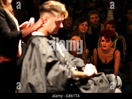 Großartige britische Friseur Bash Stockfoto