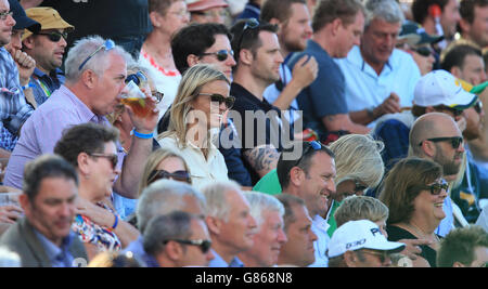 Cricket - Vierter Investec Ashes Test - England gegen Australien - erster Tag - Trent Bridge. Die Freundin von Stuart Broad, Bealey Mitchell, während des ersten Tages des vierten Investec Ashes Tests an der Trent Bridge, Nottingham. Stockfoto