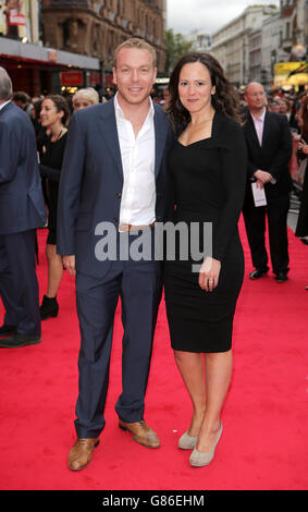 Sir Chris Hoy und seine Frau Sarra Kemp bei der Premiere von Bad Education Film World im Vue West End, Cranbourn Street, London. DRÜCKEN Sie VERBANDSFOTO. Bilddatum: Donnerstag, 20. August 2015. Bildnachweis sollte lauten: Daniel Leal-Olivas/PA Wire Stockfoto