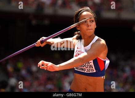 Die britische Katarina Johnson-Thompson im Women's Heptathlon Javalin, am zweiten Tag der IAAF-Weltmeisterschaft im Beijing National Stadium, China. Stockfoto