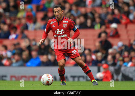 Fußball - 2015 Emirates Cup - Olympique Lyonnais V Villarreal - Emirates Stadium. Olympique Lyonnais Steed Malbranque Stockfoto