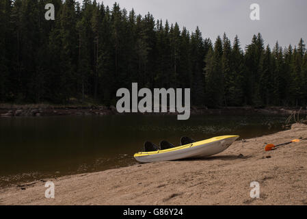 Kanu am Strand, Bulgarien Stockfoto