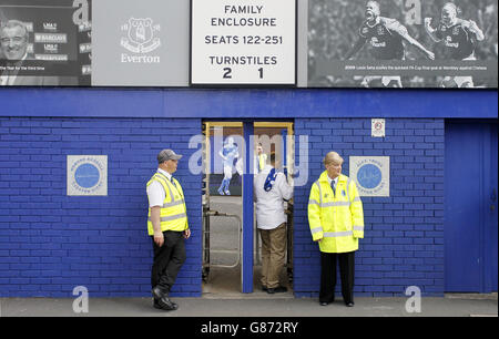 Fußball - Barclays Premier League - Everton gegen Manchester City - Goodison Park. Eine allgemeine Ansicht der Drehkreuze im Goodison Park Stockfoto