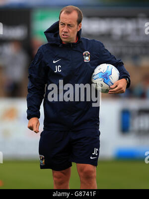 Fußball - vor der Saison freundlich - Coventry City / Oxford United - Liberty Way Stadium. Coventry Citys erster Teamtrainer Jamie Clapham Stockfoto