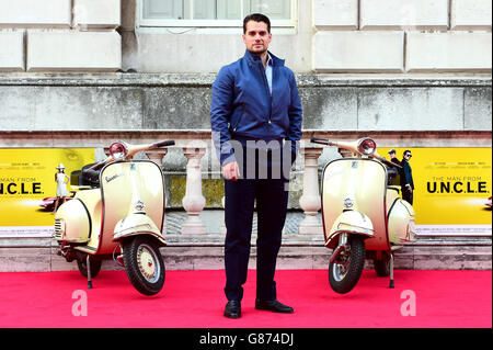 Henry Cavill bei der UK-Premiere von The man from Uncle im Somerset House, London. DRÜCKEN Sie VERBANDSFOTO. Bilddatum: Freitag, 7. August 2015. Bildnachweis sollte lauten: Ian West/PA Wire Stockfoto