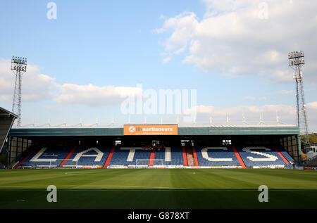 Eine allgemeine Ansicht des Boundary Park, Oldham. DRÜCKEN SIE VERBANDSFOTO. Bilddatum: Mittwoch, 12. August 2015. Siehe PA Geschichte FUSSBALL Oldham. Bildnachweis sollte lauten: Simon Cooper/PA Wire. Keine Verwendung mit nicht autorisierten Audio-, Video-, Daten-, Regallisten-, Club-/Liga-Logos oder „Live“-Diensten. Online-in-Match-Nutzung auf 45 Bilder beschränkt, keine Videoemulation. Keine Verwendung in Wetten, Spielen oder Veröffentlichungen für einzelne Vereine/Vereine/Vereine/Spieler. Stockfoto