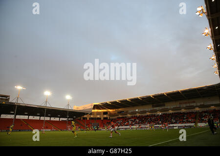 Fußball - Himmel Bet League One - Blackpool V Burton Albion - Bloomfield Road Stockfoto