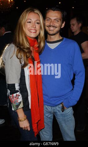 Private Vorführung „The Jacket“ – das Rex-Kino in Soho. CAT Deeley und der Designer Matthew Williamson. Stockfoto