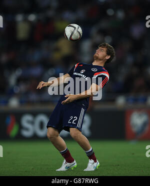 Schottlands Chris Martin beim Aufwärmen , während des UEFA-Europameisterschafts-Qualifikationsspiel in der Boris Paichadze Dinamo Arena, Tiflis. Bilddatum: Freitag, 4. September 2015. Siehe PA Geschichte FUSSBALL Georgien. Bildnachweis sollte lauten: Nick Potts/PA Wire. EINSCHRÄNKUNGEN: Nutzung unterliegt Einschränkungen. . Kommerzielle Nutzung nur mit vorheriger schriftlicher Zustimmung der Scottish FA. Weitere Informationen erhalten Sie unter +44 (0)1158 447447. Stockfoto