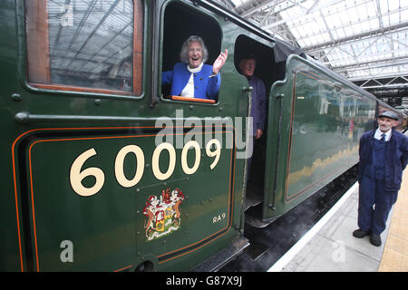 Meilenstein der Königlichen Herrschaft. 294 Millionen Scottish Borders Railway. Stockfoto