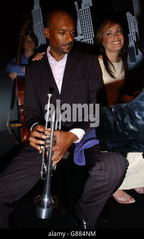 Auf die Stadt und eine Hommage an Leonard Bernstein - Aftershow-Party - London Kolosseum Stockfoto