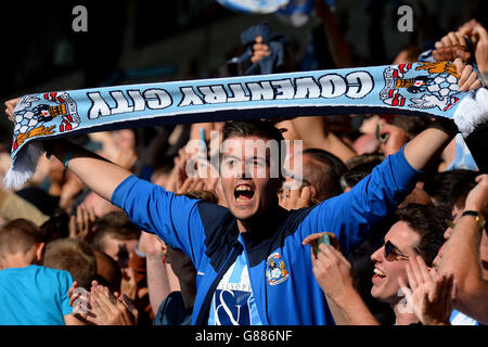 Fußball - Himmel Bet League One - Burton Albion gegen Coventry City - Pirelli-Stadion Stockfoto