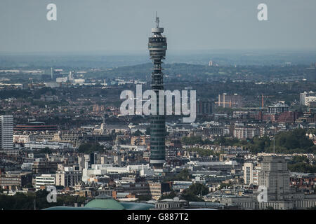 London City Stock. Panoramablick auf den BT Tower im Zentrum von London. Stockfoto