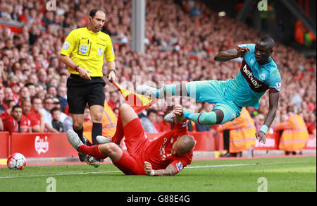 Fußball - Barclays Premier League - Liverpool gegen West Ham United - Anfield Road Stockfoto