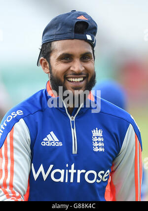 Englands Adil Rashid während der Nets-Session in Headingley, Leeds. DRÜCKEN Sie VERBANDSFOTO. Bilddatum: Donnerstag, 10. September 2015. Siehe PA Geschichte CRICKET England. Bildnachweis sollte lauten: Martin Rickett/PA Wire. EINSCHRÄNKUNGEN: . Keine kommerzielle Nutzung ohne vorherige schriftliche Zustimmung der EZB. Standbilder verwenden nur keine bewegten Bilder, um Broadcast zu emulieren. Kein Entfernen oder Verdecken von Sponsorlogos. Weitere Informationen erhalten Sie unter +44 (0)1158 447447. Stockfoto