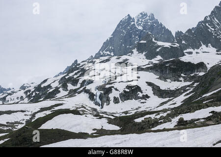 Schöner Blick auf die Berge mit Schnee von Sonamarg Stockfoto