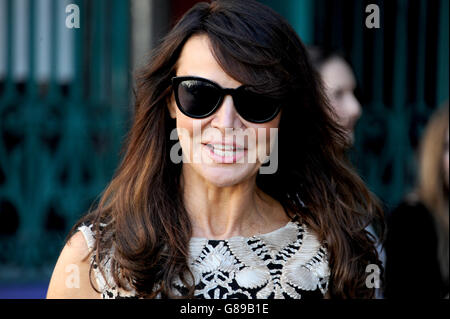 Lizzie Cundy bei der Ankunft an der Julien MacDonald Show, die während der London Fashion Week SS16 stattfindet. Bildnachweis sollte Edward Smith/PA Showbiz lesen Stockfoto