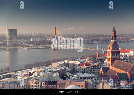 Lettlands Hauptstadt - Riga aus der Vogelperspektive Stockfoto