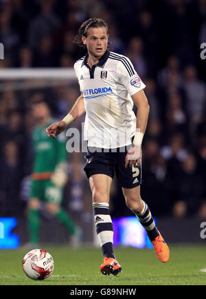 Fußball - Sky Bet Championship - Fulham gegen Queens Park Rangers - Craven Cottage. Fulhams Richard Stearman Stockfoto