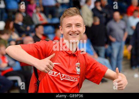 Fußball - Himmel Bet League One - Bury gegen Coventry City - statt Lane Stockfoto