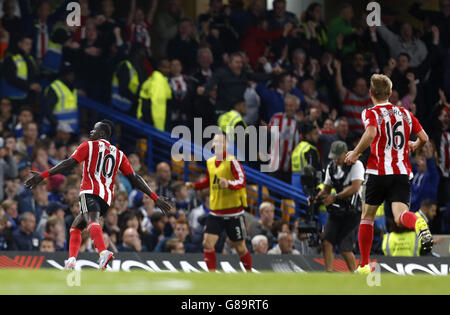 Southampton's Sadio Mane feiert den zweiten Treffer seiner Spieleseite während des Spiels der Barclays Premier League in Stamford Bridge, London. Stockfoto