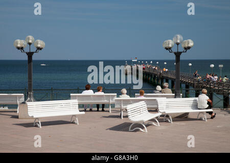 Strand, Promenade und Seebrücke, Ostsee resort Grenzziehung, Mecklenburg-Vorpommern, PublicGround Stockfoto