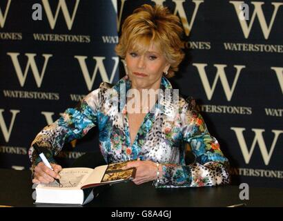 Jane Fonda buchen Start - mein Leben bisher - Waterstone - Picadilly Stockfoto