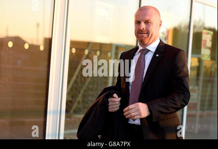 Fußball - Sky Bet Championship - Rotherham United / Burnley - AESSEAL New York Stadium. Burnley-Manager Sean Dyche kommt zum Spiel gegen Rotherham United Stockfoto