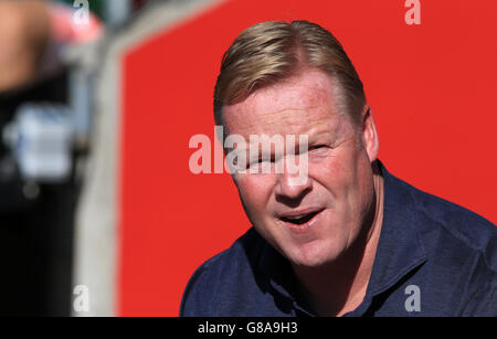 Fußball - Barclays Premier League - Southampton / Manchester United - St. Mary's. Southampton-Manager Ronald Koeman vor dem Anpfiff Stockfoto