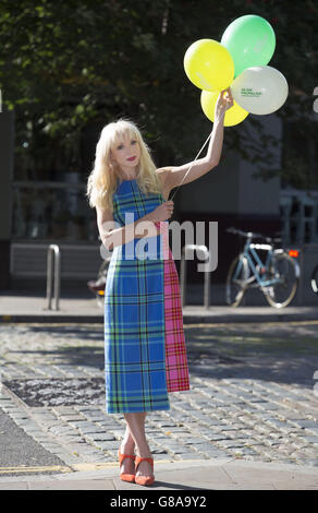 MacMillans weltweit größte Coffee Morning Spendenaktion Stockfoto