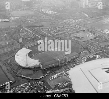 Fußball - Europameisterschaft Qualifying Group 8 - Schottland gegen England - Hampden Park, Glasgow. Luftbild des Hampden Park in Glasgow. Stockfoto